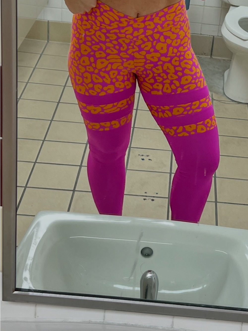 Vibrant Pink & Orange Leopard Print Athletic scrunch booty Leggings